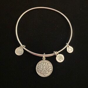 2014 Alex And Ani Silvertone Lotus Flower Energy Adjustable Bangle Bracelet